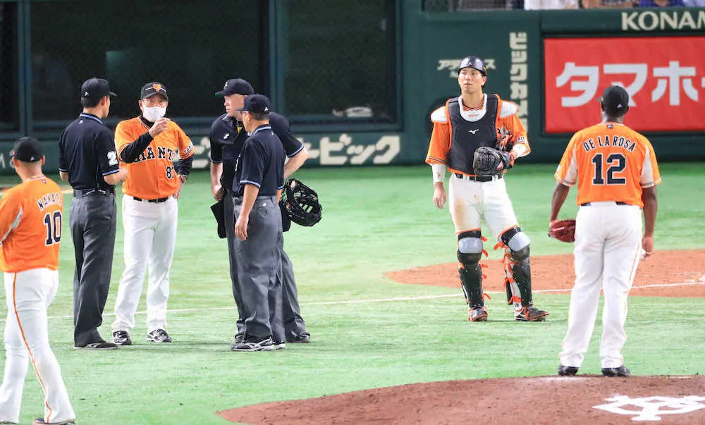 【画像・写真】巨人・原監督　9回2死満塁でデラロサのボーク「まあ、審判に聞いて。俺は納得した。俺は納得した、うん」