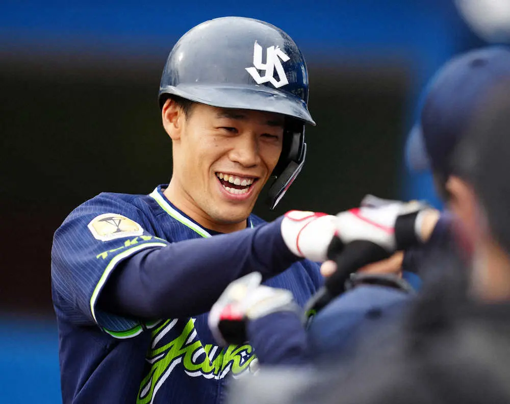 【画像・写真】ヤクルト・塩見、ロケット先頭弾　山田のお薦め「宇宙兄弟」から刺激　1日奪首の口火に