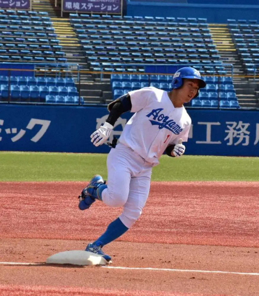 【画像・写真】青学大が残留に王手　主将・山田が決勝の先制2ラン