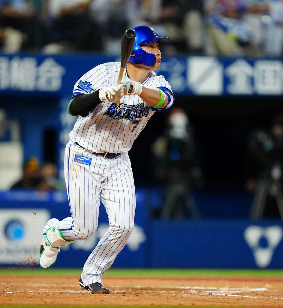 【画像・写真】DeNA・佐野が初の1番で一発を含む猛打賞「びっくりした。違和感しかなかった」