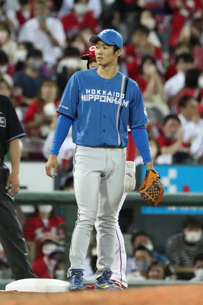 【画像・写真】日本ハム　攻守の「バント」で明暗　守備では石井飛び出し三塁入れず、攻撃では杉谷ミス