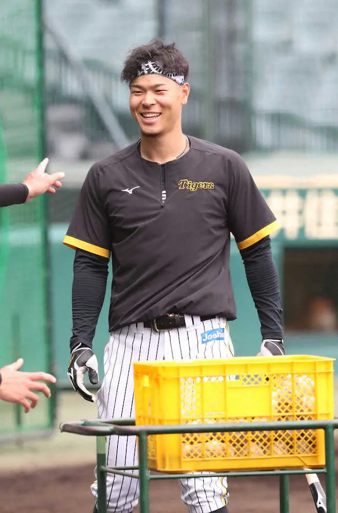 【画像・写真】阪神・佐藤輝　リーグ最多得票に「とても光栄ですし、驚いています」