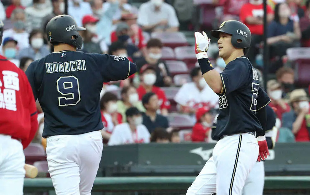 【画像・写真】オリックス・伏見が逆転1号2ラン　「切れずに入ってくれてよかった」