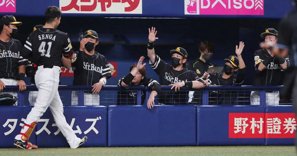 【画像・写真】ソフトバンク千賀豪快スイングで先制犠飛　プロ初打点に球場どよめき