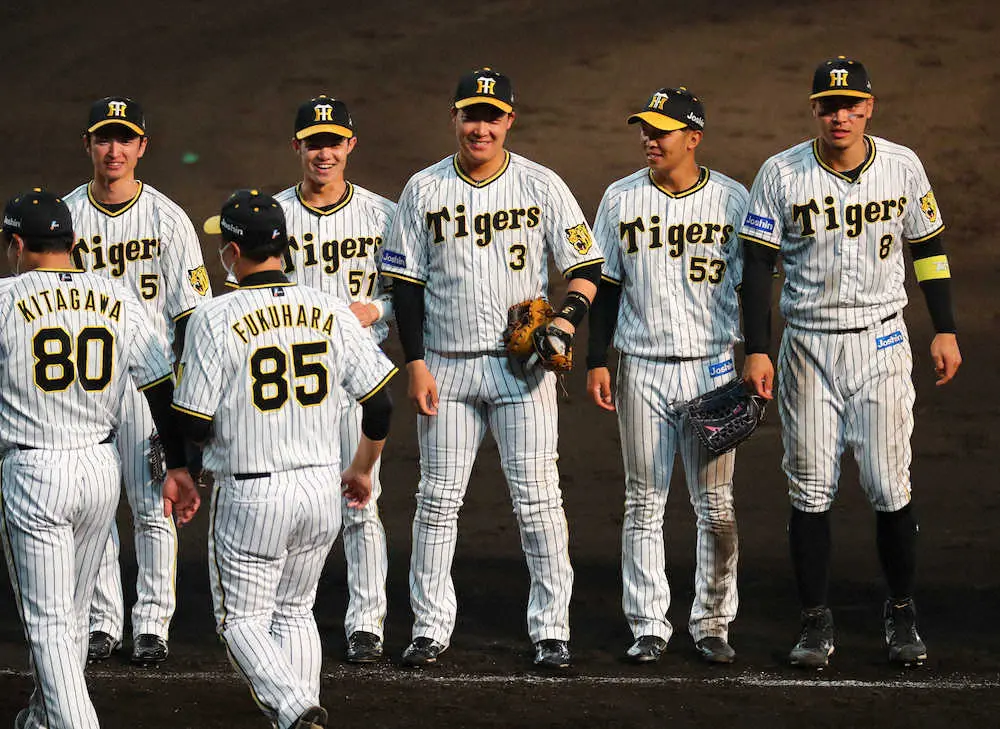 【画像・写真】阪神　見たかビッグボス!　虎党大興奮の6点差大逆転勝利　大山3発で魅せた