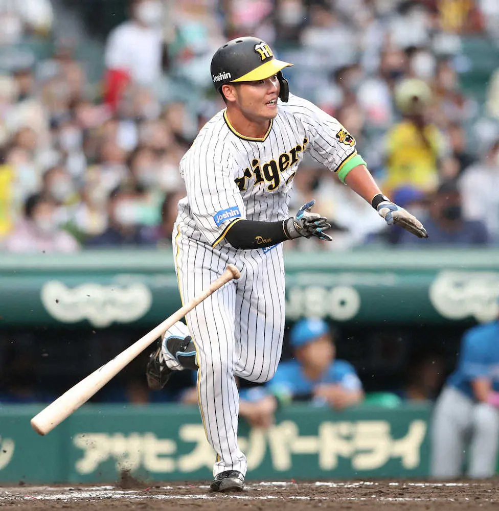 【画像・写真】虎の満塁男はお立ち台で猫かぶっていた？8回代打で3点三塁打の小野寺が大山のツッコミにタジタジ