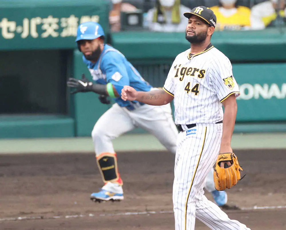 【画像・写真】阪神・アルカンタラがアルカンタラに勝った！同姓の両打ち助っ人を二ゴロに仕留め今季12ホールド目