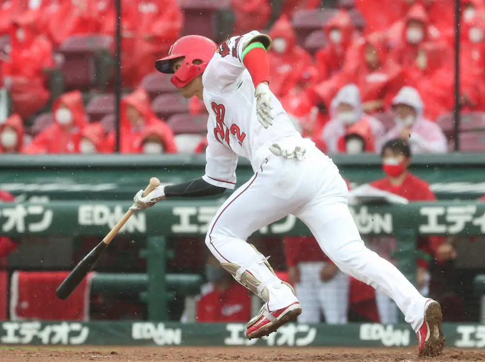 【画像・写真】3戦連続スタメンの広島・中村奨　勝負強さ発揮し先制打「追い込まれていたので食らいついていった」