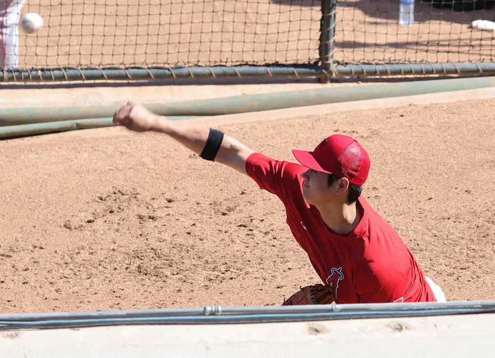 【画像・写真】大谷翔平　連敗脱出へ「1番・DH」で先発　あすの先発に向け投球練習　直球、スプリットの調整