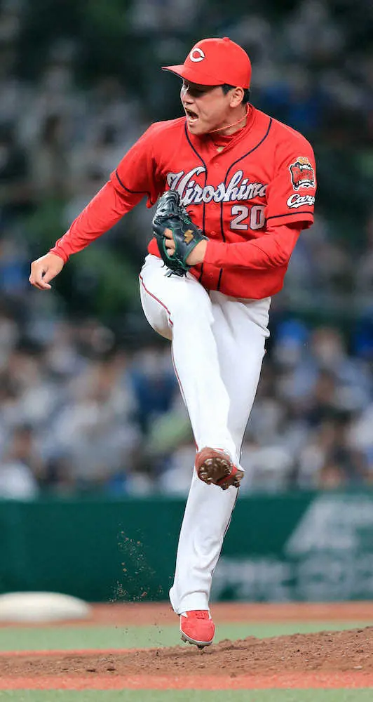 西 広 最後を締めガッツポーズする栗林 撮影 久冨木 修 スポニチ Sponichi Annex 野球