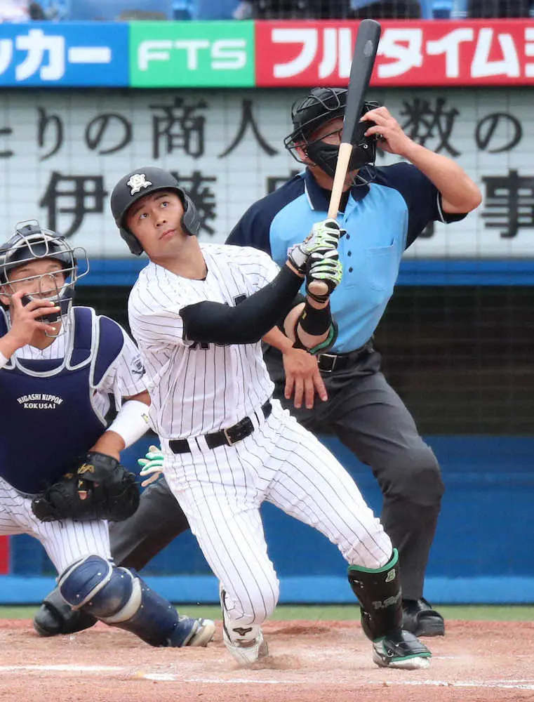 【画像・写真】亜大V王手！藤江「思い切ってやった結果」先制弾含む全3打点