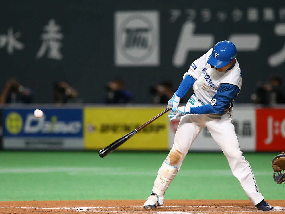 【画像・写真】日本ハム・清宮　ベンチも驚く“価値ある”適時打!ネット絶賛「イチローみたい」「まるでゴルフ」