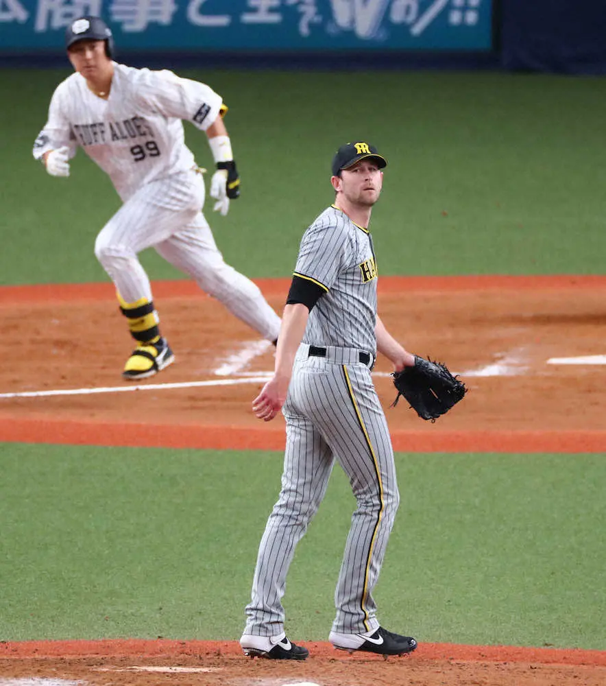 【画像・写真】阪神・ガンケル、佐藤輝に最敬礼「彼のホームランを見るのはいつも楽しい」ファンにも最敬礼