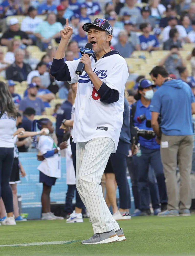 【画像・写真】渡辺謙、ドジャース・エンゼルス戦で始球式　大谷翔平への期待「想像を超える活躍…楽しみ」