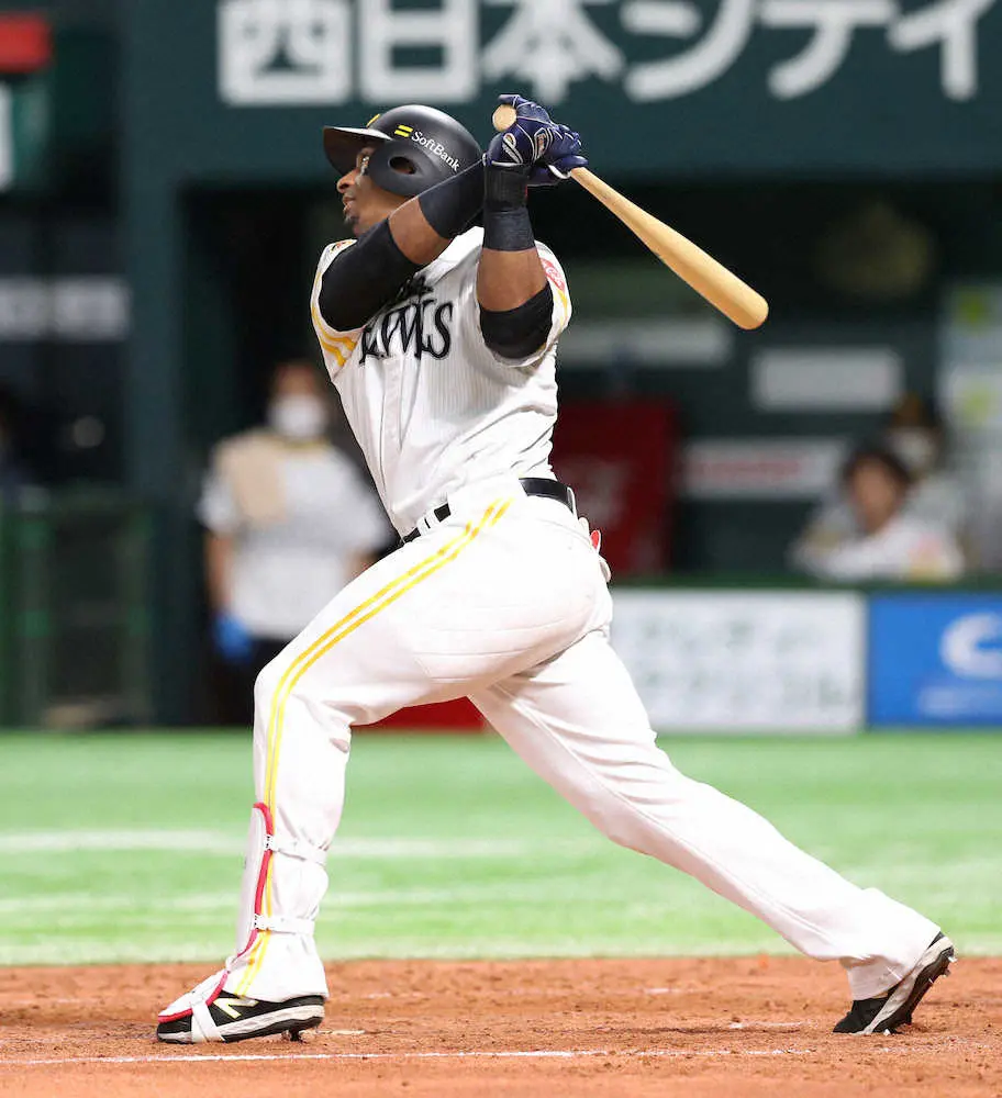 【画像・写真】ソフトバンク牧原＆グラシアル連弾!!　楽天マー君から3イニングで3発5点