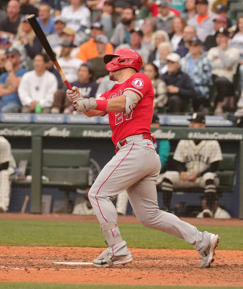 【画像・写真】トラウト　延長10回に勝ち越し19号2ラン！4打席凡退もここ一番で豪快弾、勝利に貢献