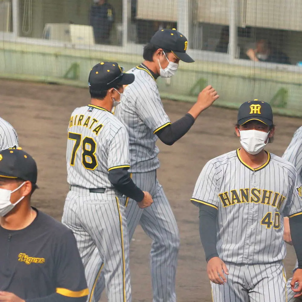 【画像・写真】阪神・平田2軍監督　出場可能野手11人「爽やかイレブン奮闘中！この暑さで替える人いないからね」