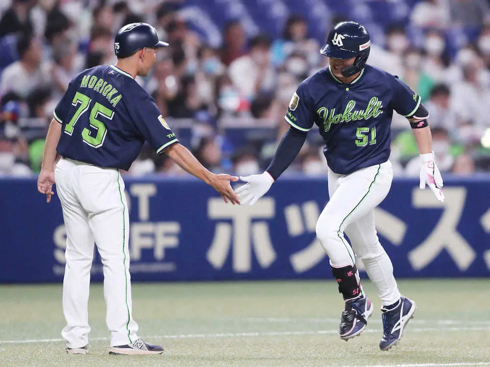 【画像・写真】ヤクルト浜田　勝ち越しの6号2ラン！同点に追いつかれた直後に「うまく拾うことができました」