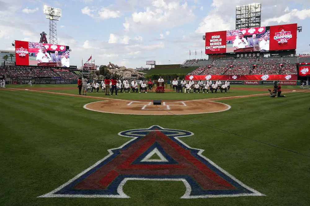 【画像・写真】エンゼルス・大谷　WS制覇20周年セレモニーで12分遅延も「ケージでいっぱい投げたけど、いい経験」