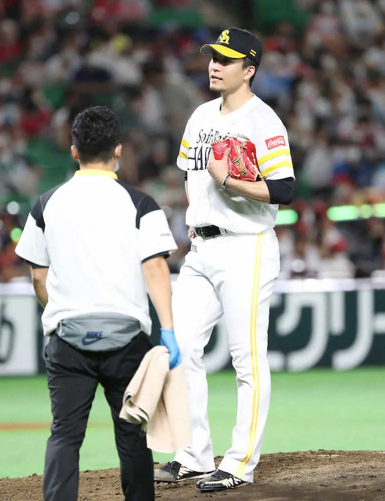 【画像・写真】ソフトバンク・千賀　アクシデントで緊急降板　6回表マウンド上がるも1球も投げず　5回81球1失点