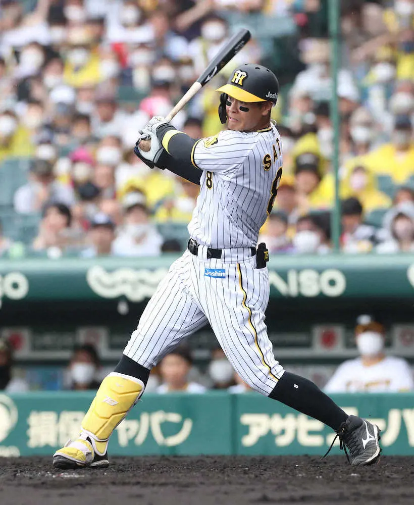【画像・写真】阪神・佐藤輝「二塁打王」独走21本目　年上の同期をまた援護、伊藤将登板8試合で計9打点