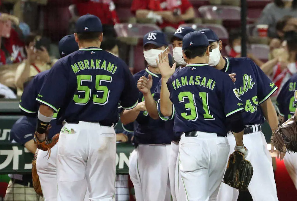 【画像・写真】ヤクルト高津監督　ノムさん誕生日完勝、巨人に12差「何かあるんでしょうね」村上絶賛「雰囲気凄くある」