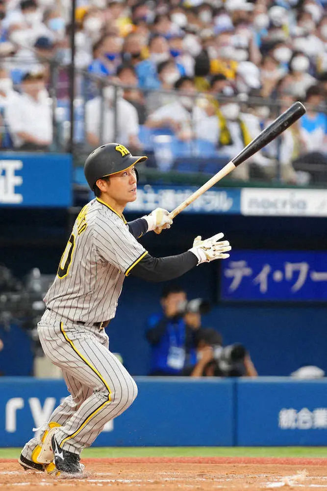 【画像・写真】阪神・山本　スタメン起用“一発回答”の同点弾「しっかり狙い球を絞って、積極的にスイングした」
