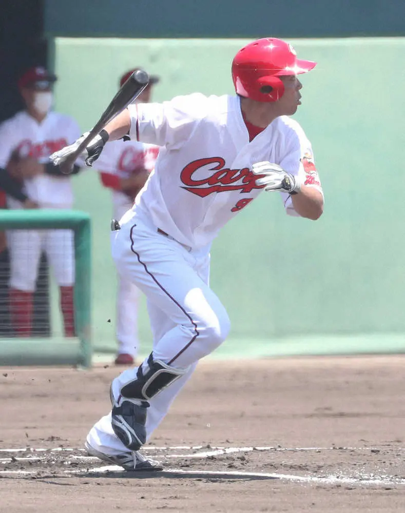 【画像・写真】広島・秋山すごいぞ！　1打席目から強烈タイムリーデビュー　2軍戦「3番・左翼」で先発出場