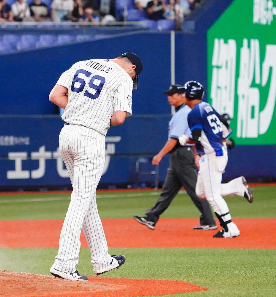 【画像・写真】オリックス7番手・ビドルが痛恨被弾　延長12回力尽く…中嶋監督すべて同点からの3本塁打悔やむ