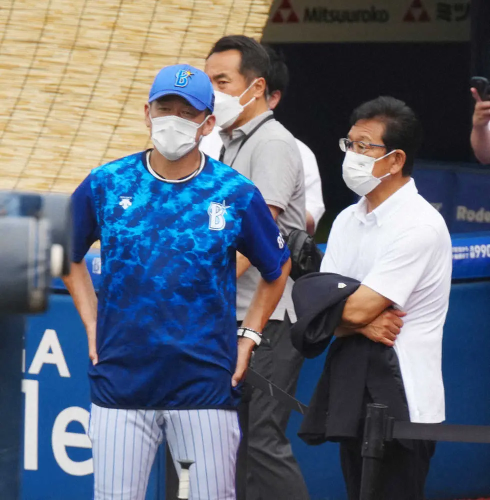 【画像・写真】視察の侍ジャパン・栗山監督　DeNA・牧に「対応力を凄く感じる」