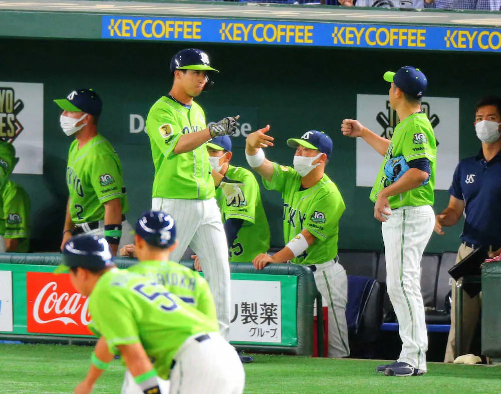 【画像・写真】ヤクルト連敗止めた!　42歳石川が5回3失点で5勝目＆歴代10位タイの巨人戦通算33勝目