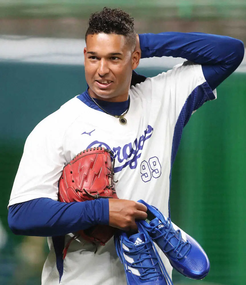 【画像・写真】中日・タバーレス、1軍初昇格　ドミニカ共和国出身の最速152キロ右腕