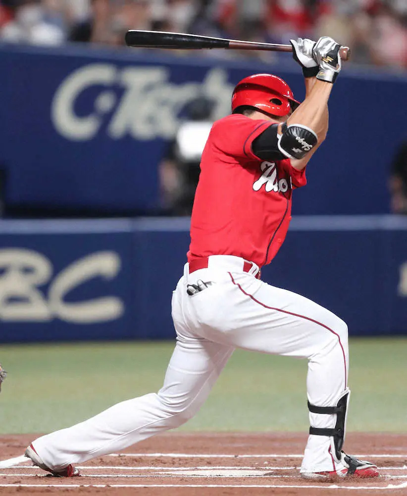 【画像・写真】広島・秋山　999日ぶり日本復帰戦　第1打席は松葉から3球三振