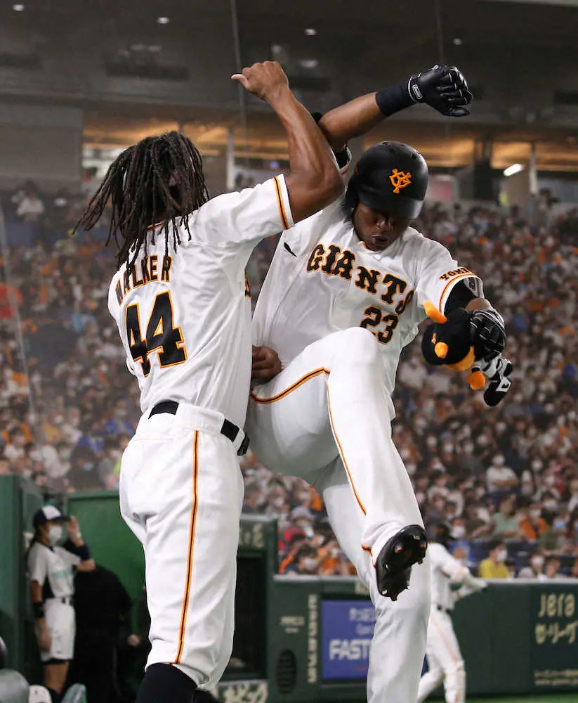 【画像・写真】巨人がポランコの一発で反撃開始！　2試合ぶり12号　カード初戦では18打席ぶり安打が同点2ラン