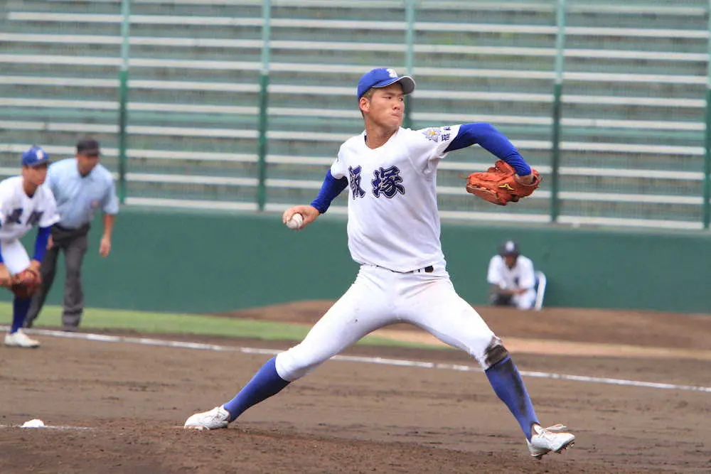 【画像・写真】飯塚　血マメなんの!プロ注目の最速146キロ右腕の白浜13安打2失点完投「テストで言うと“欠点”」