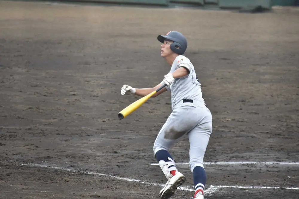 【画像・写真】横浜2年生コンビが躍動！萩　高校通算15号＆エース杉山4回無安打無失点