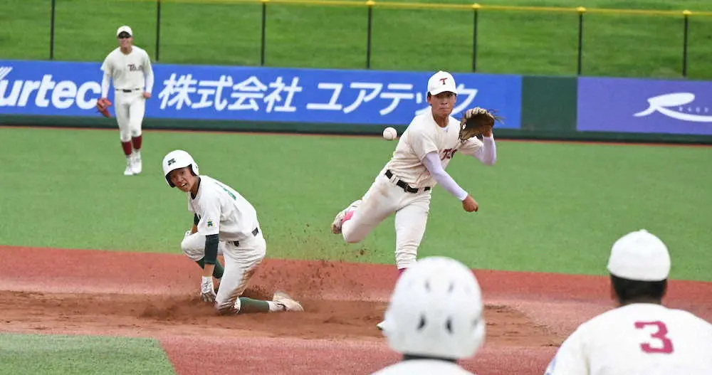【画像・写真】東奥義塾の「根尾2世」プロ注目二刀流・中田決勝打「自分の一打で勝利に導けたことは自信になる」