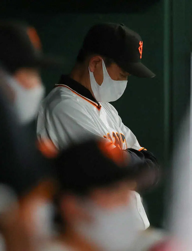 【画像・写真】巨人4位転落　2位から一気2段落ち　11失点惨敗後ナイターでDeNAが勝利　ヤクルト以外5球団が借金