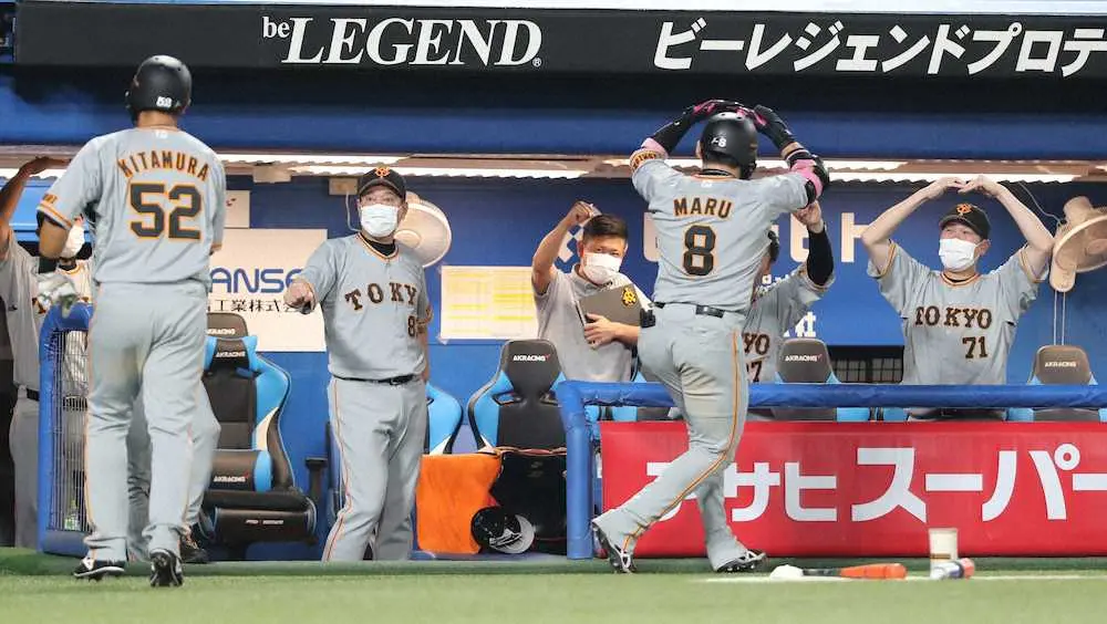 【画像・写真】巨人　神宮の仁義なき打ち合い再戦、初戦を10―8で制す　先月は3戦で両軍合計67点　連敗5で止まる