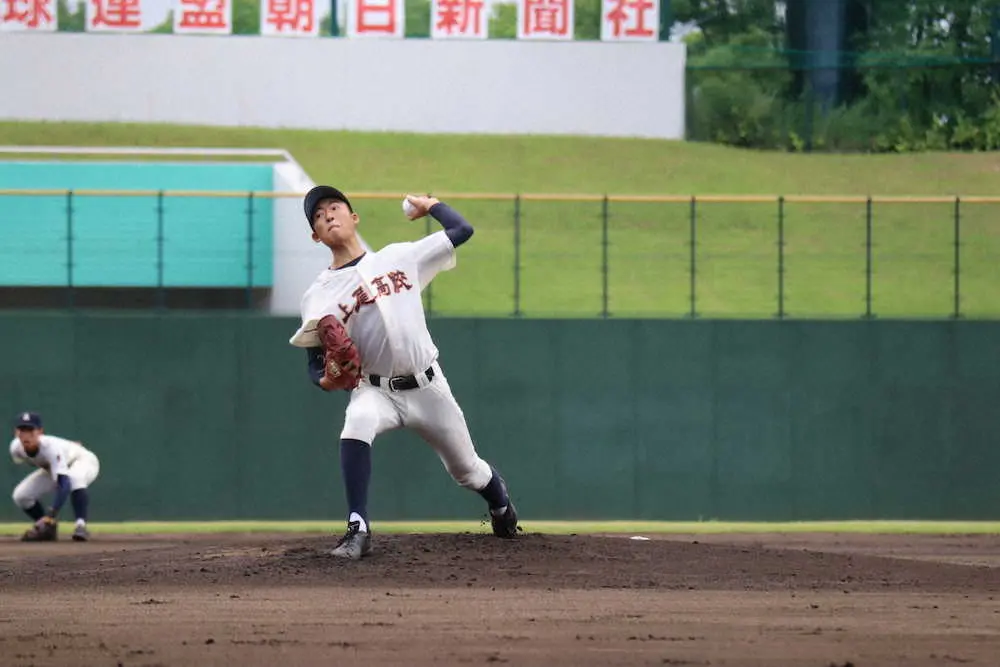 【画像・写真】上尾の1年生左腕・飯島が4回完全　「そわそわして緊張」もコールド勝ち導いた