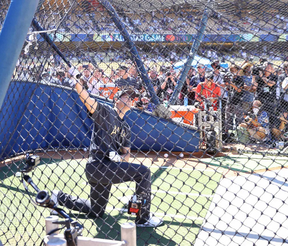 【画像・写真】エンゼルス大谷　球宴前フリー打撃で29スイング14発　場外弾2連発で観客沸かす