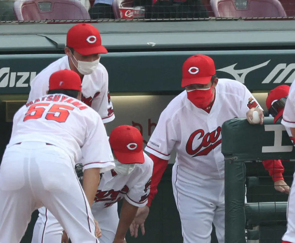 【画像・写真】広島、マクブルーム不在で坂倉が初の4番　森下もベンチ入り　計42人のコロナ集団感染で総力戦へ