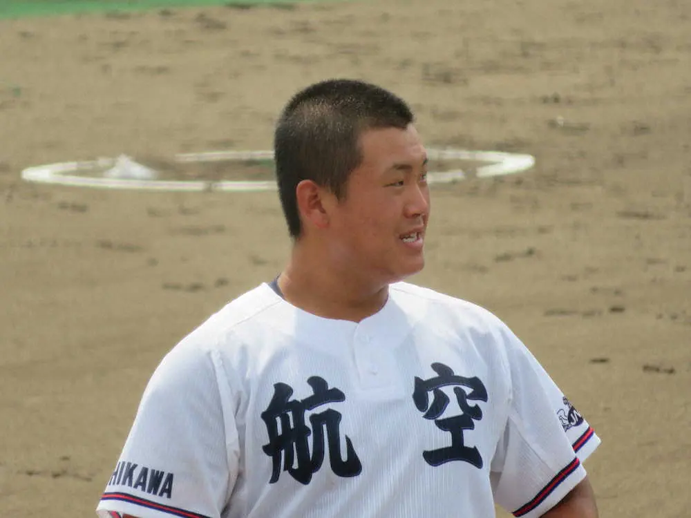 【画像・写真】北陸の53発おかわりくん、日本航空石川・内藤が激走で4強決めた「ここまで来たら、チーム勝つこと第一」