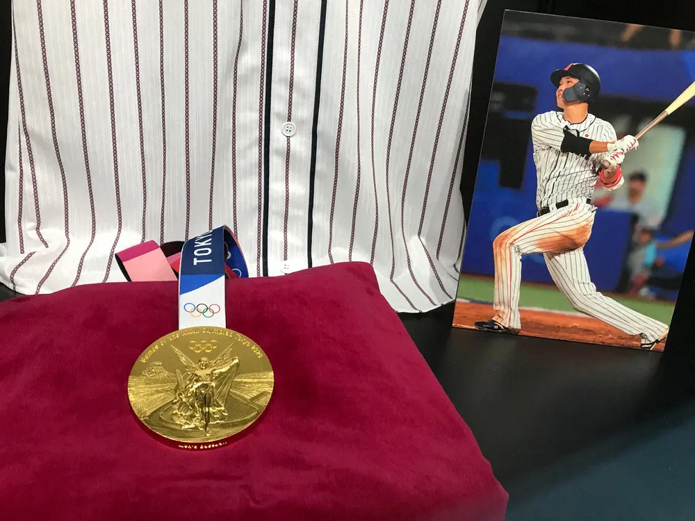 野球殿堂博物館で巨人・坂本の金メダルを展示 昨夏の東京五輪