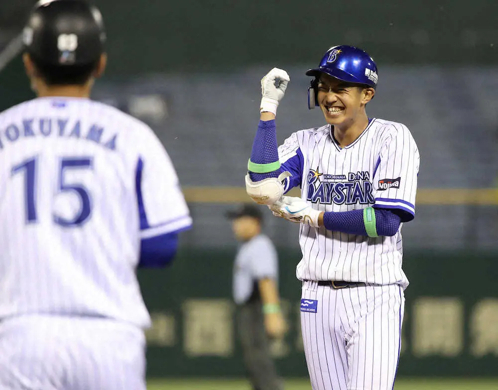 【画像・写真】DeNA・梶原、左打者ではヤクルト・青木以来の4安打「心の底から楽しめた」