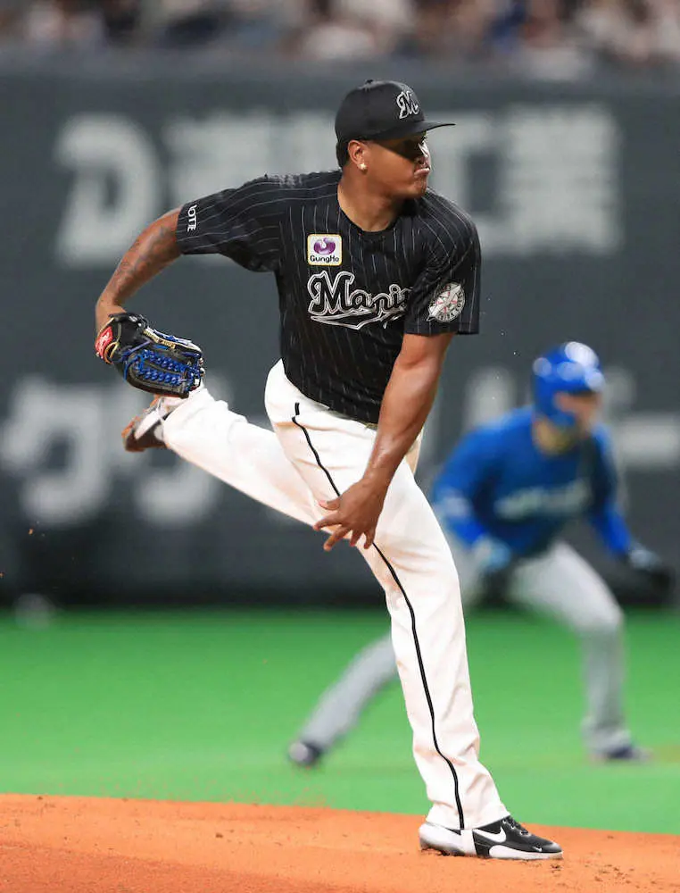 【画像・写真】ロッテ・ロメロが一塁ベース踏み間違いで痛恨の勝ち越し点許す