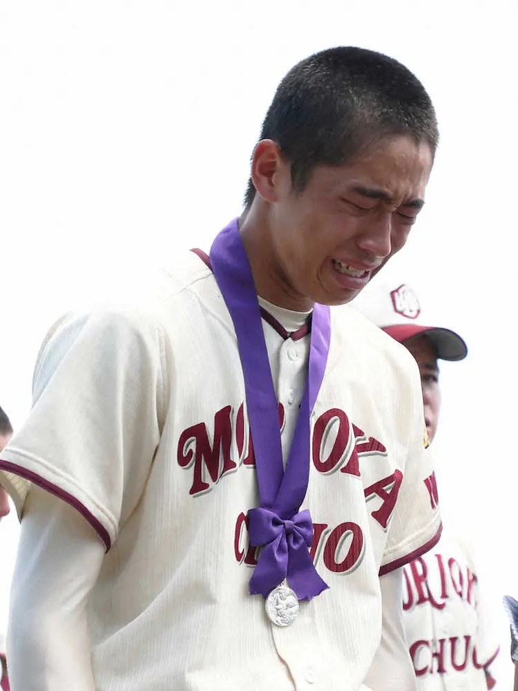 【画像・写真】【高校野球】岩手の新怪腕・斎藤響介散る…10K熱投も盛岡中央23年ぶり夏甲子園ならず　涙止まらず