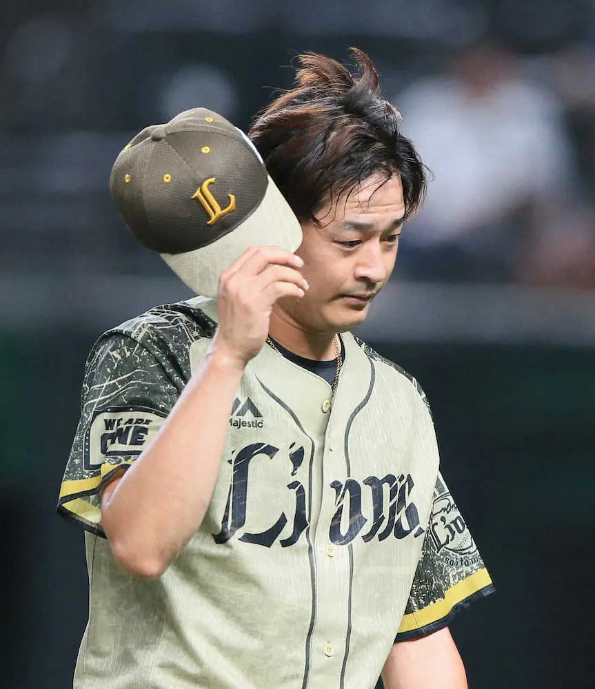 【画像・写真】西武・平井、無念…4回1/3を6失点　辻監督、首位と0・5差の2位で後半戦へ「狙える位置にいる」