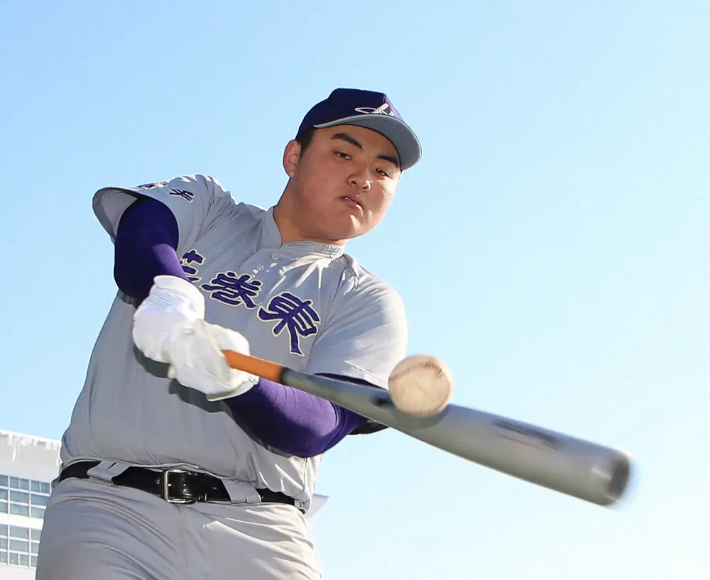 【画像・写真】花巻東の新主将に高校通算74本塁打の佐々木麟太郎　今夏の盛岡中央戦では左手ひとさし指を骨折も右前打