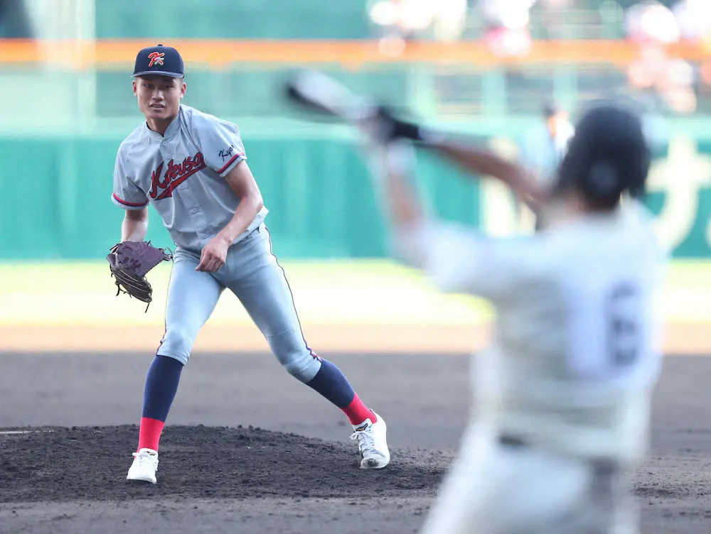 【画像・写真】【甲子園】京都国際はサヨナラ負けで初戦敗退　プロ注目左腕・森下は3回4失点も笑顔で甲子園去る